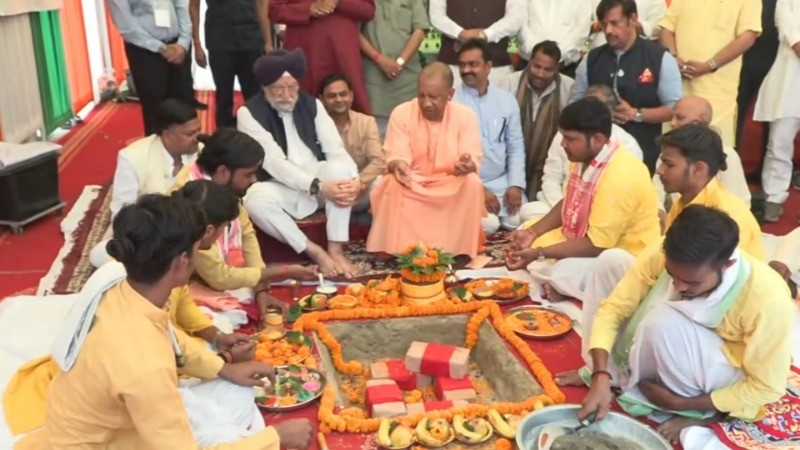 मुख्यमंत्री योगी आदित्यनाथ ने किया गोरखपुर अंतरराष्ट्रीय क्रिकेट स्टेडियम के प्रथम चरण का भूमिपूजन और शिलान्यास