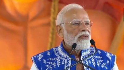 प्रधानमंत्री मोदी ने गुजरात में किया 9700 करोड़ की विकास परियोजना का उद्घाटन