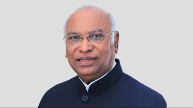 कांग्रेस अध्यक्ष मल्लिकार्जुन की बिगड़ी तबीयत, रमैया हॉस्पिटल में कराया गया भर्ती