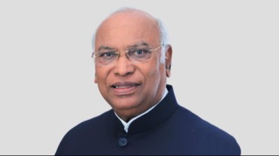 कांग्रेस अध्यक्ष मल्लिकार्जुन की बिगड़ी तबीयत, रमैया हॉस्पिटल में कराया गया भर्ती