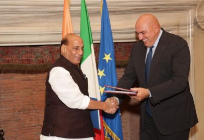 इटली के रक्षा मंत्री से मिले राजनाथ सिंह, रक्षा सहयोग को लेकर हुआ अहम समझौता