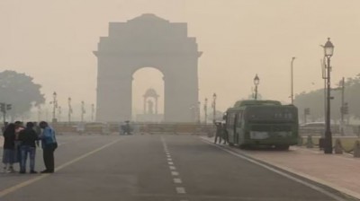 सर्दी आते ही बढ़ा दिल्ली में प्रदूषण का स्तर