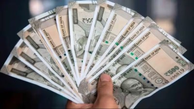 आठवें वेतन आयोग के गठन को केंद्र सरकार की मंजूरी, एक करोड़ से अधिक कर्मचारियों को होगा लाभ