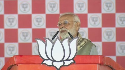 मुजफ्फरपुर में RJD पर पीएम मोदी का तंज, कहा- 'लालटेन युग वाले बिहार को नहीं दे पाएंगे बिजली'
