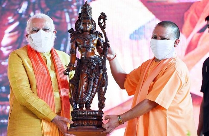 अयोध्या में श्रीराम मंदिर का उद्घाटन, पीएम मोदी को निमंत्रण दे सकते हैं योगी, कल पहुँच रहे दिल्ली