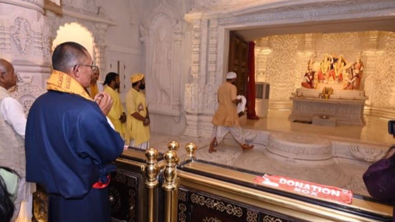 अयोध्या पहुंचे भूटान के प्रधानमंत्री, राम मंदिर में किए दर्शन