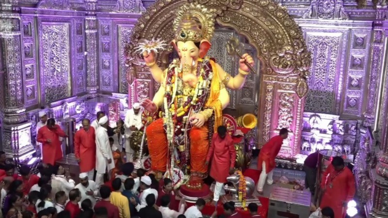देशभर में गणेश उत्सव की धूम, प्रमुख मंदिरों और पंडालों में उमड़ी भक्तों की भारी भीड़