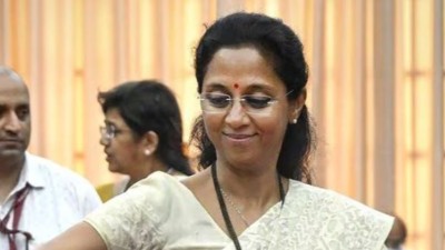 आरक्षण पर बयान देना सुप्रिया सुले को पड़ा भारी, फिर संविधान को लेकर दी सफाई