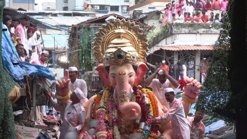 गणपति बाप्पा मोरया, अगले बरस तू जल्दी आ, अनंत चतुर्दशी के मौके पर देशभर में विसर्जन का दौर