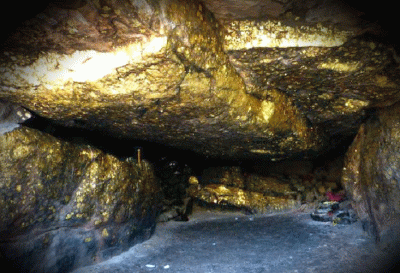 इस गुफा में छिपा है अनंत स्वर्ण भण्डार जिसे आज तक कोई भी नहीं खोज पाया
