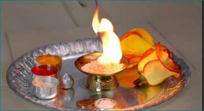 Vastu Gyan: Lighting camphor at home destroys negative energy