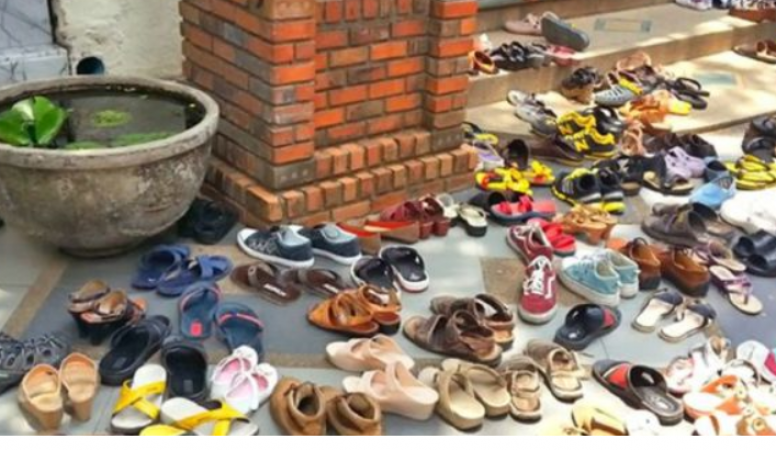 Know why shoes or slippers gets stolen on Saturday | NewsTrack English 1