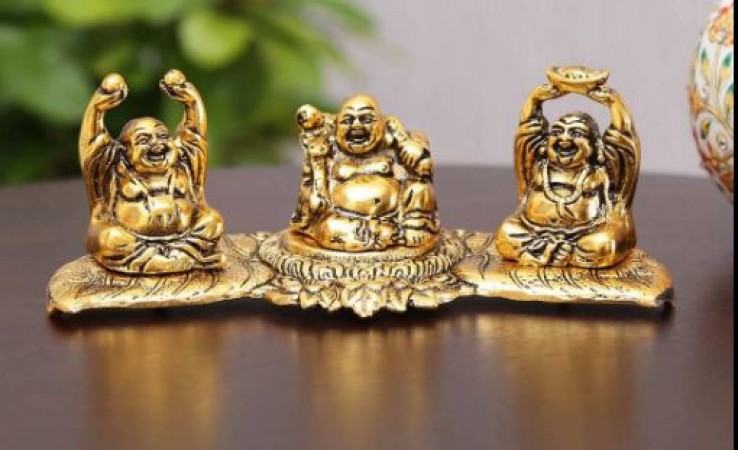 If you want good luck in life, then keep such a statue of Laughing Buddha in the house