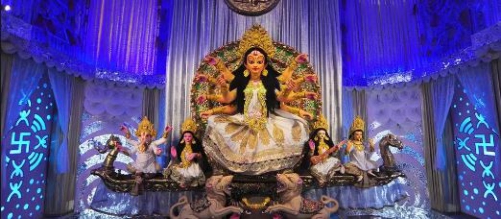 नवरात्रि का दूसरा दिन: इस विधि से करने मां ब्रह्मचारिणी की पूजा और ये लगाए भोग