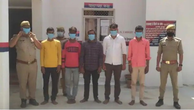 Fear of 'Baba's bulldozer', 5 gang rape accused surrendered themselves after reaching the police station
