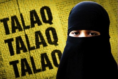 Husband gives triple talaq to his wife in Delhi