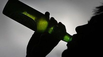 शराब पीकर नाबालिग ने मचाया उत्पात, 10 से ज्यादा गाड़ियों को किया तबाह