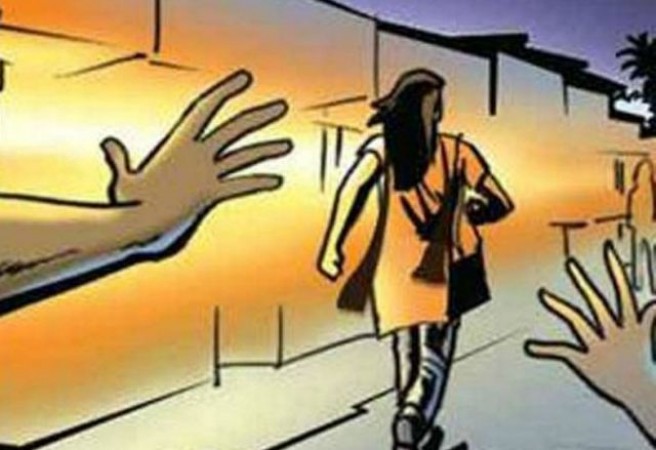 Girl opposing, miscreants molested her in Gurugram