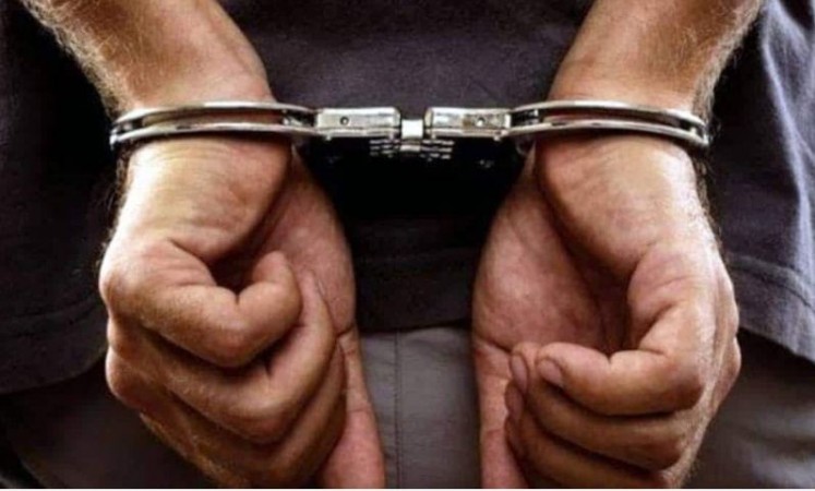 రామ్ ఆలయ బ్యాంకు ఖాతా నుంచి డబ్బు దొంగిలించిన 4 మంది దొంగలను అరెస్టు చేశారు