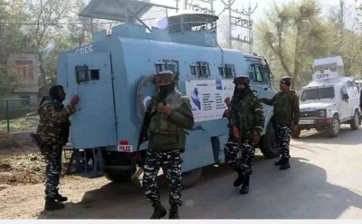 श्रीनगर में आतंकियों ने फेंके ग्रेनेड, सेना ने शुरू किया सर्च ऑपरेशन