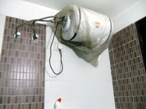 जानलेवा बना बाथरूम का गीज़र, नहाते - नहाते हो गई महिला की मौत