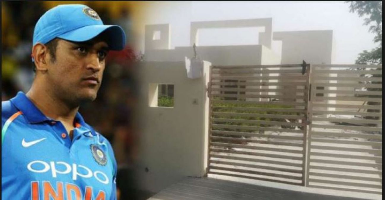Police arrested thieves who stole LED TV from Dhoni's house