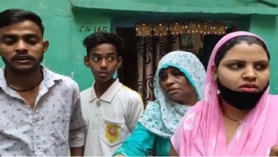 दिल्ली: दलित बस्ती में तलवारें लेकर घुसी मुस्लिम भीड़, बच्चियों के कपड़े फाड़े, जातिसूचक गालियां दी, देखें Video