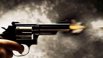 यूपी में बढ़ रहा जुर्म का सिलसिला, ज्वेलरी शॉप में लूट के दौरान बदमाशों ने की गोलीबारी
