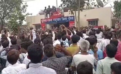 राजस्थान: सब इंस्पेक्टर ने किया 4 वर्षीय मासूम का बलात्कार, पुलिस और गहलोत सरकार पर फूटा लोगों का गुस्सा