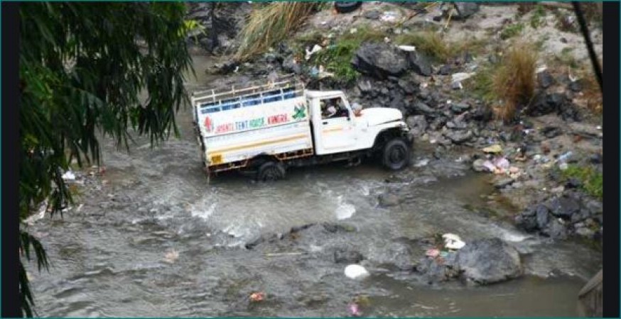 హిమాచల్ ప్రదేశ్ లో ఘోర రోడ్డు ప్రమాదం: 7గురు మృతి