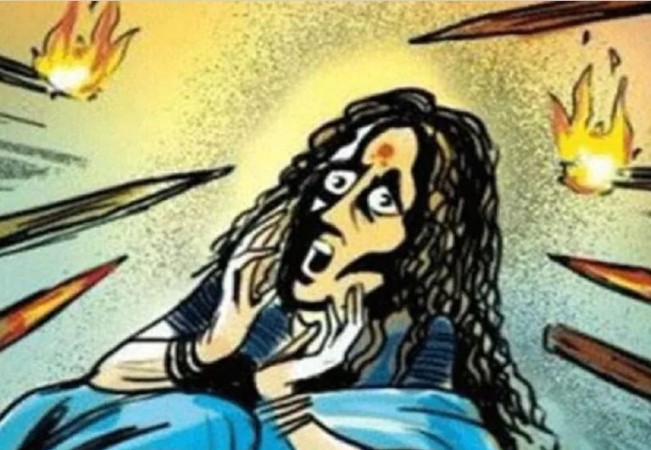Controversy over keeping a maid, Kalyugi's daughter-in-law slaps her mother-in-law