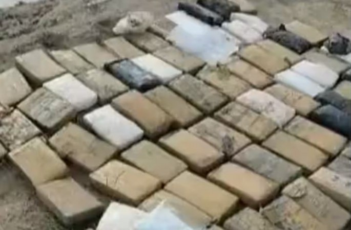 गुजरात पुलिस को बड़ी कामयाबी, कच्छ में 800 करोड़ रुपए की 80 किलो कोकीन पकड़ी