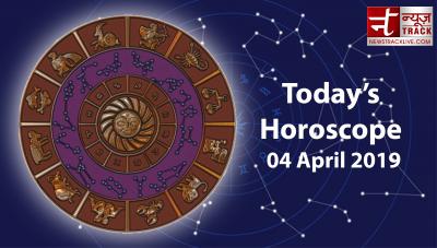 Daily Horoscope: Today favourable events occur for these four zodiac sign, all suffering will fade away