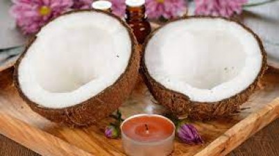 कौन सा नारियल किस देवी-देवता को चढ़ाना शुभ होता है? यहां जानिए