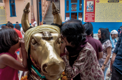 Power of Whisper: Know the secret behind whispering in Nandi's ear