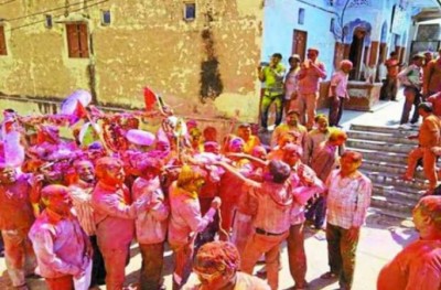 Unique Holi Celebration, A Barat with Bridegroom and a Funeral procession with Dead body taken out together