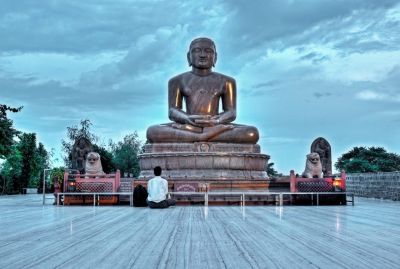 8 teachings of Lord Mahavira which will guide you in living a happy life