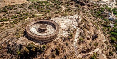 Chausath Yogini Temple: This is the university of Tantriks, looks like the Indian Parliament