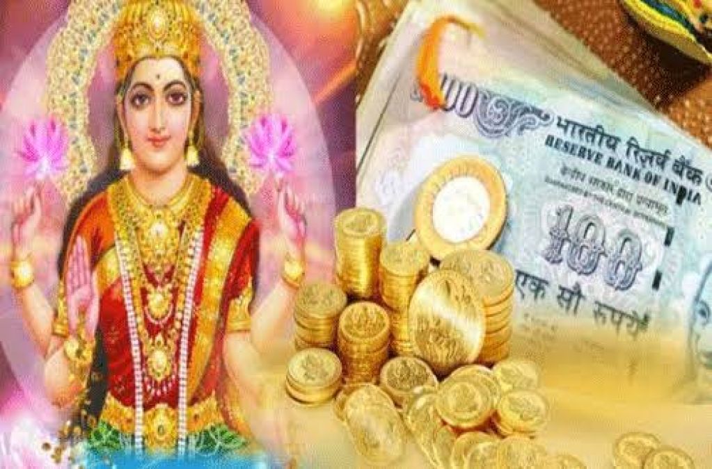 Adopt this Mahamantra of Lakshmi to live a wealthy and prosperous life