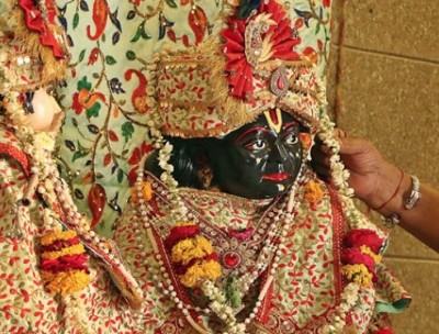 300 वर्ष पुराने मंदिर में किस तरह किया जाता है राम नवमी का आयोजन, जानिये