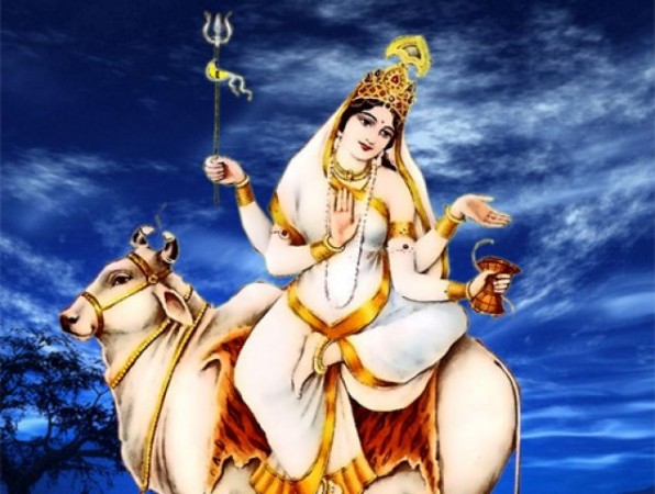 नवरात्री के दूसरे दिन की जाती है माता ब्रह्मचारिणी की आराधना