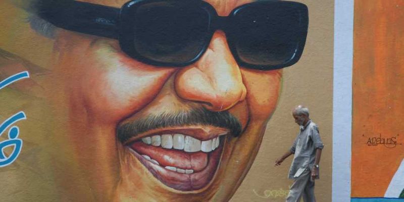 Know about Karunanidhi from Wearing black specs for 46 years, his popular  arrest and political controversies | NewsTrack English 1
