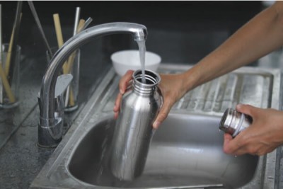 This is a great way to clean the inside of a water bottle kept in the fridge! is very easy