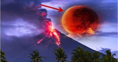 What is the blue moon connection of volcanic eruption?