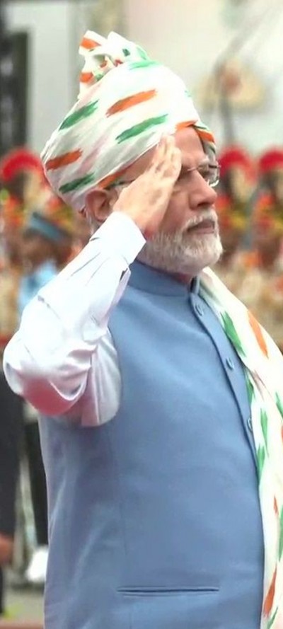 9 सालों में अनोखी रही PM मोदी की पगड़ी, देखकर हर भारतीय को होगा गर्व