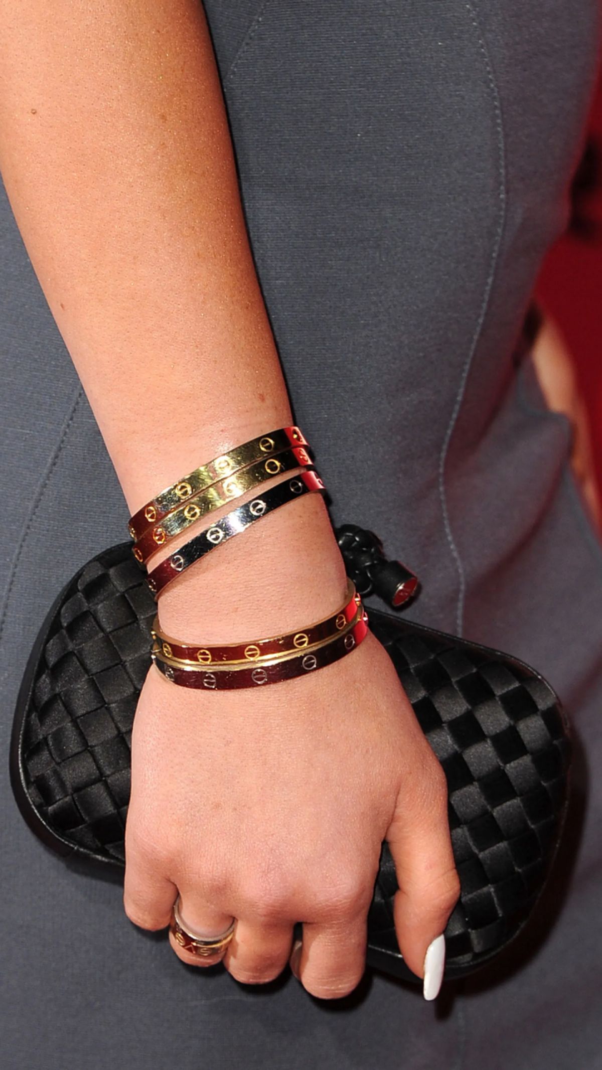 Kylie Jenner Stuck Cartier Love Bracelet