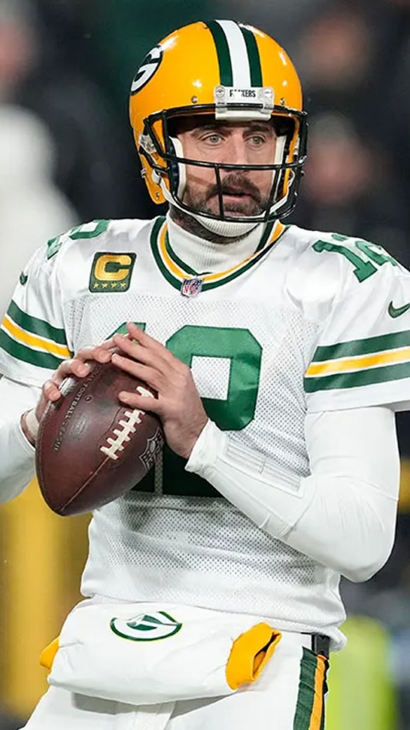 NFL world reacts to Aaron Rodgers update