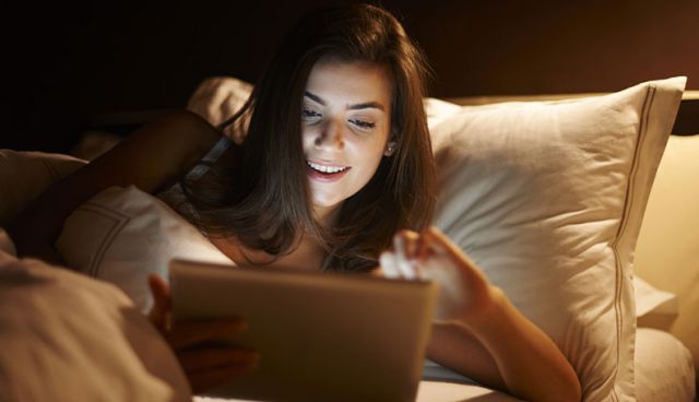 Watching Women Watching Porn - Watching Porn can make a female Blind!! | NewsTrack English 1