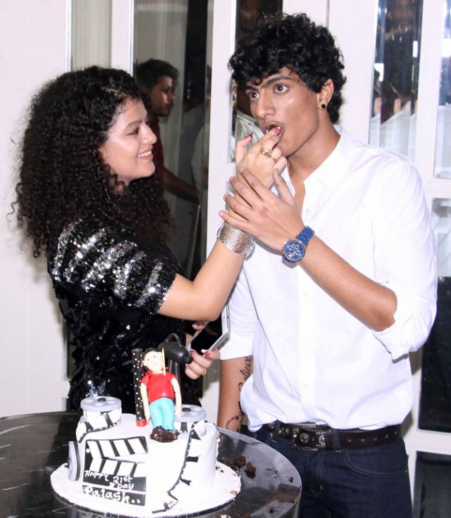 Palak Muchhal's brother Palash Muchhal birthday bash | NewsTrack English 1