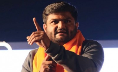 Hardik Patel seen in saffron avatar, will he join BJP?